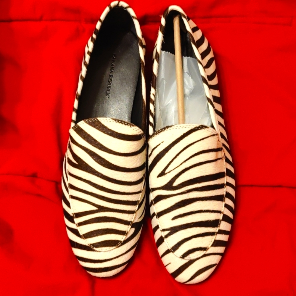 Banana Republic zebra print fur loafers - New w/ Box - Women's Size 8.5M